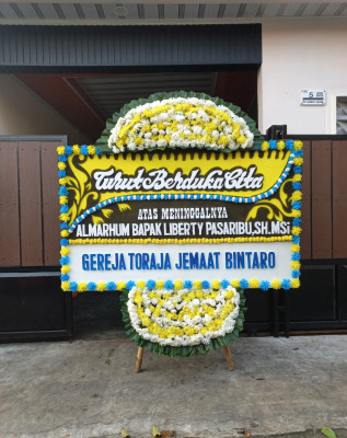 Papan Bunga Duka di Tekarang